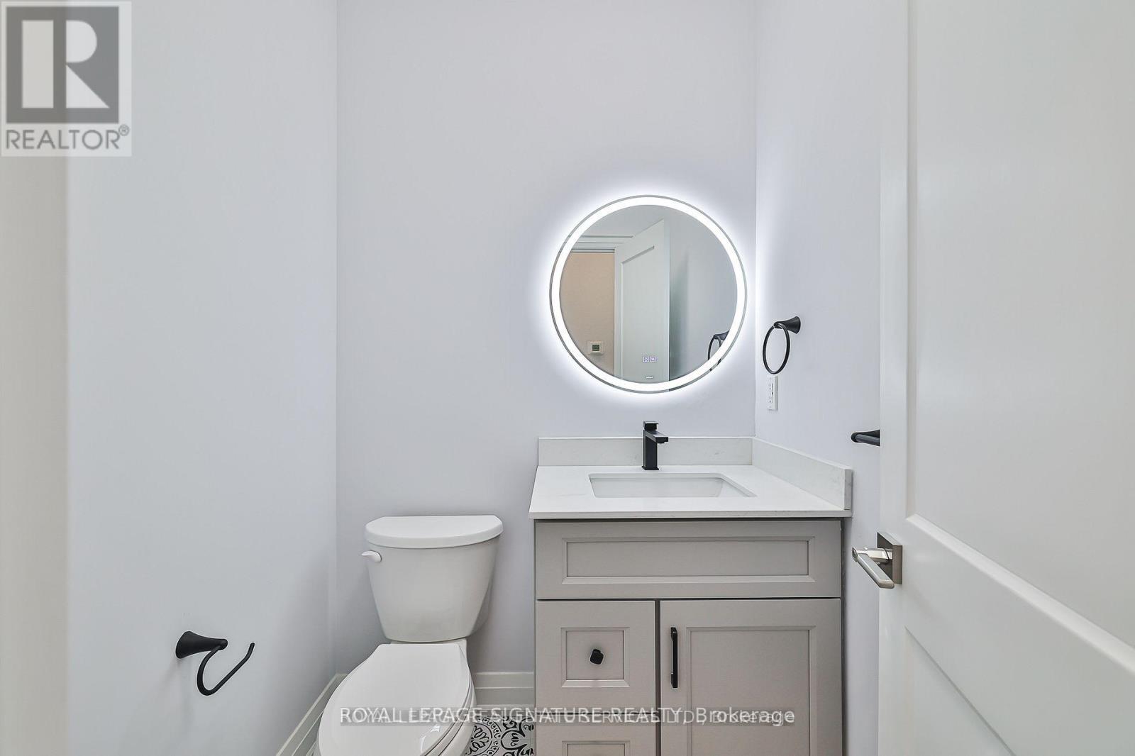 Main - 60 Belvidere Avenue, Toronto, Ontario  M6C 1P6 - Photo 16 - C13557128