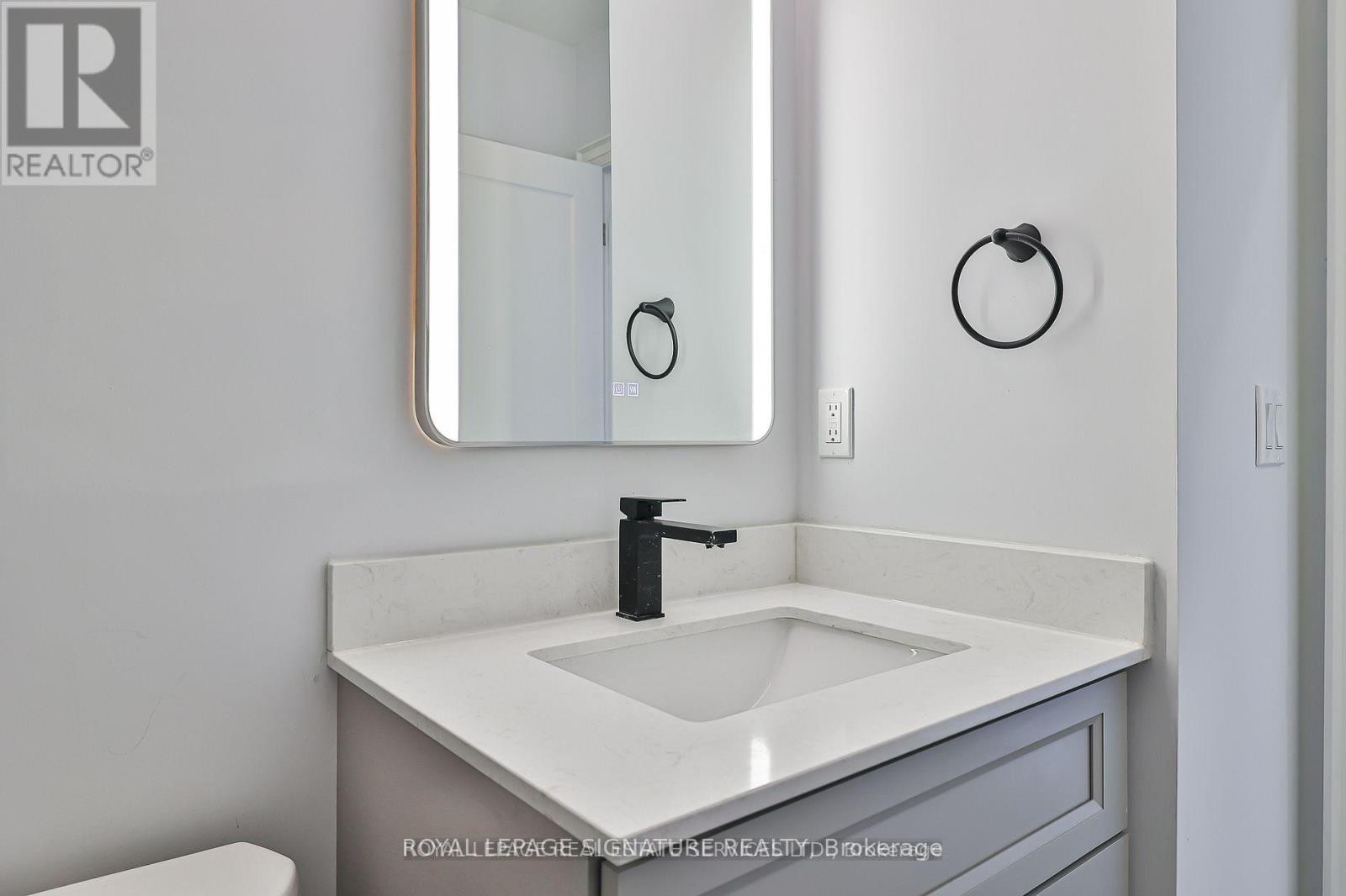 Main - 60 Belvidere Avenue, Toronto, Ontario  M6C 1P6 - Photo 17 - C13557128