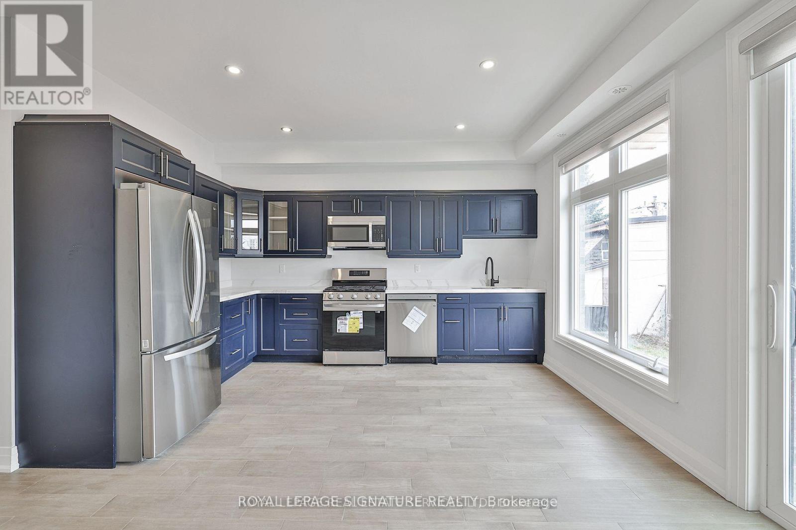 Main - 60 Belvidere Avenue, Toronto, Ontario  M6C 1P6 - Photo 6 - C13557128