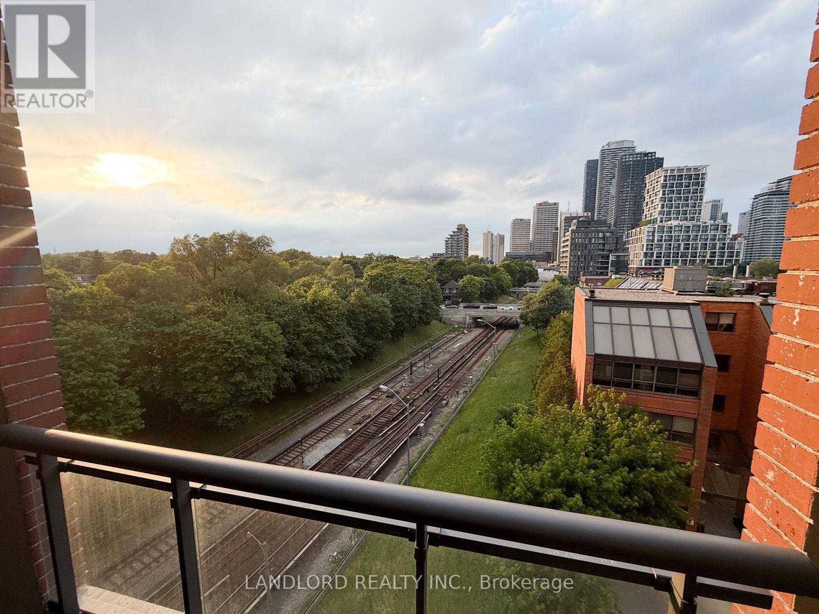 521 - 23 Glebe Road W, Toronto, Ontario  M5P 0A1 - Photo 13 - C13557154