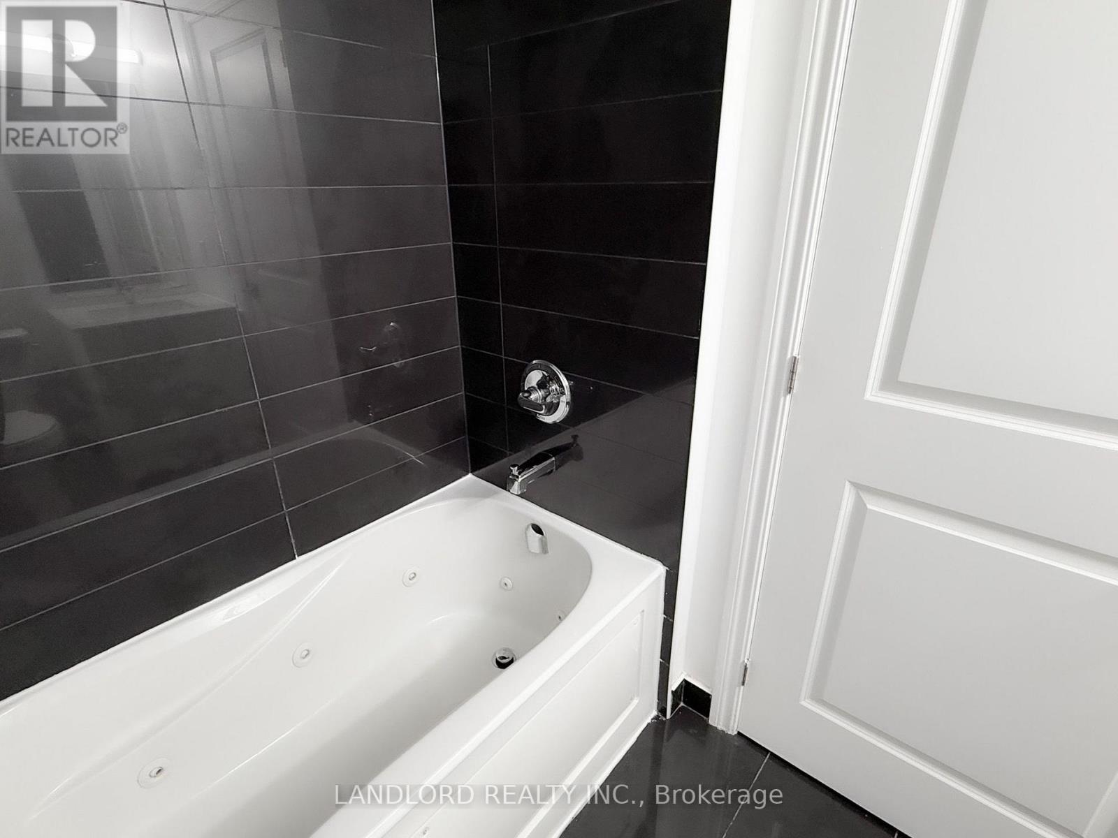 521 - 23 Glebe Road W, Toronto, Ontario  M5P 0A1 - Photo 15 - C13557154
