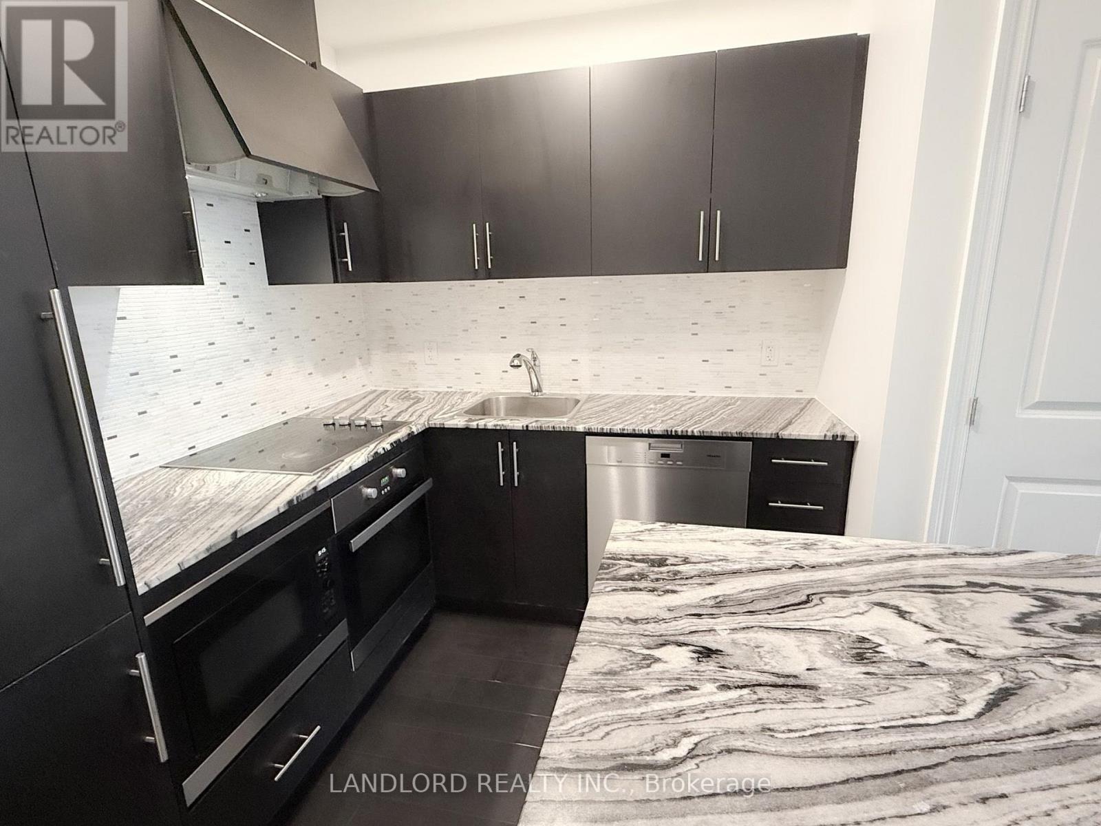 521 - 23 Glebe Road W, Toronto, Ontario  M5P 0A1 - Photo 5 - C13557154