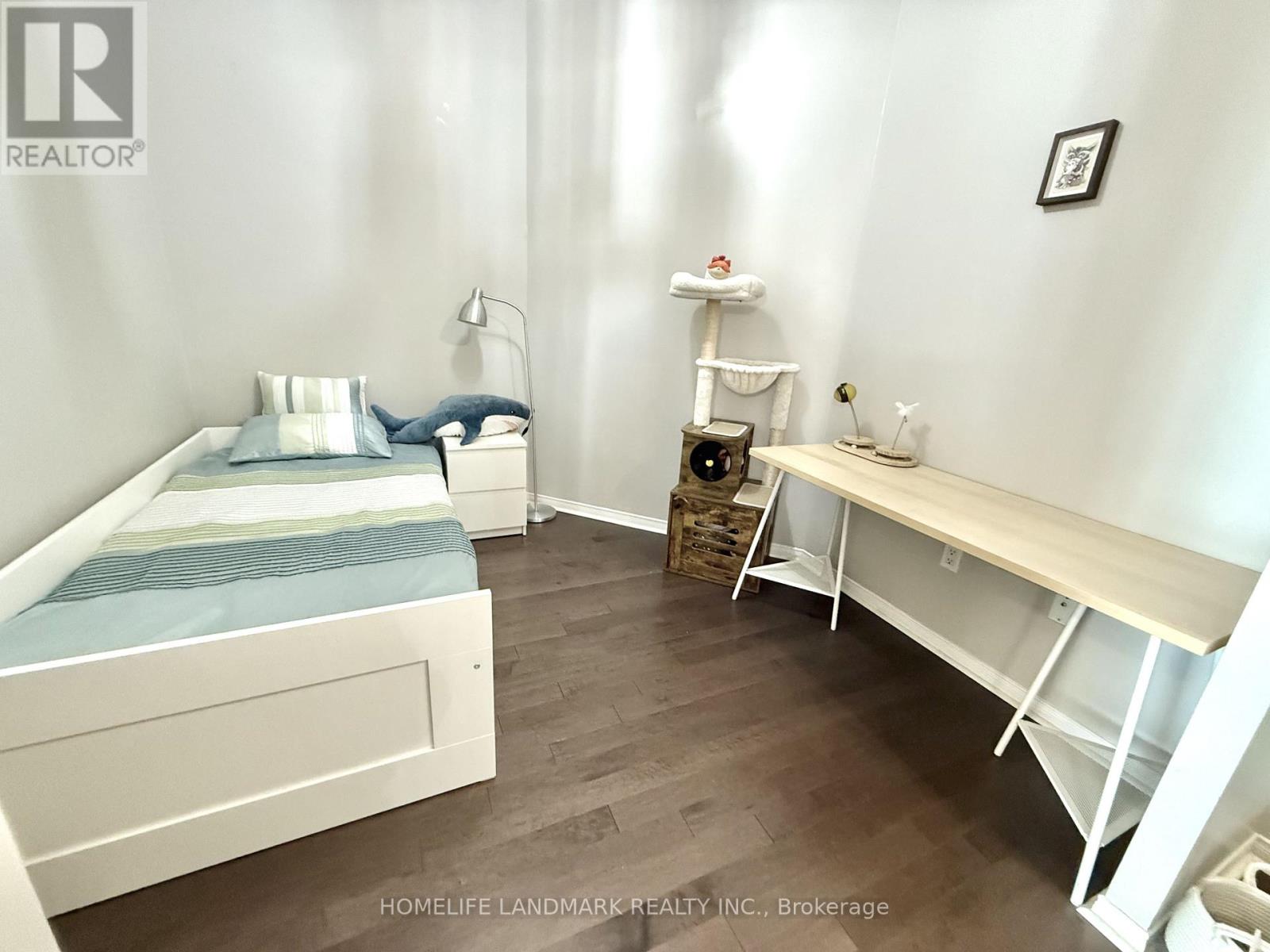 701 - 909 Bay Street, Toronto, Ontario  M5S 3G2 - Photo 16 - C13557182