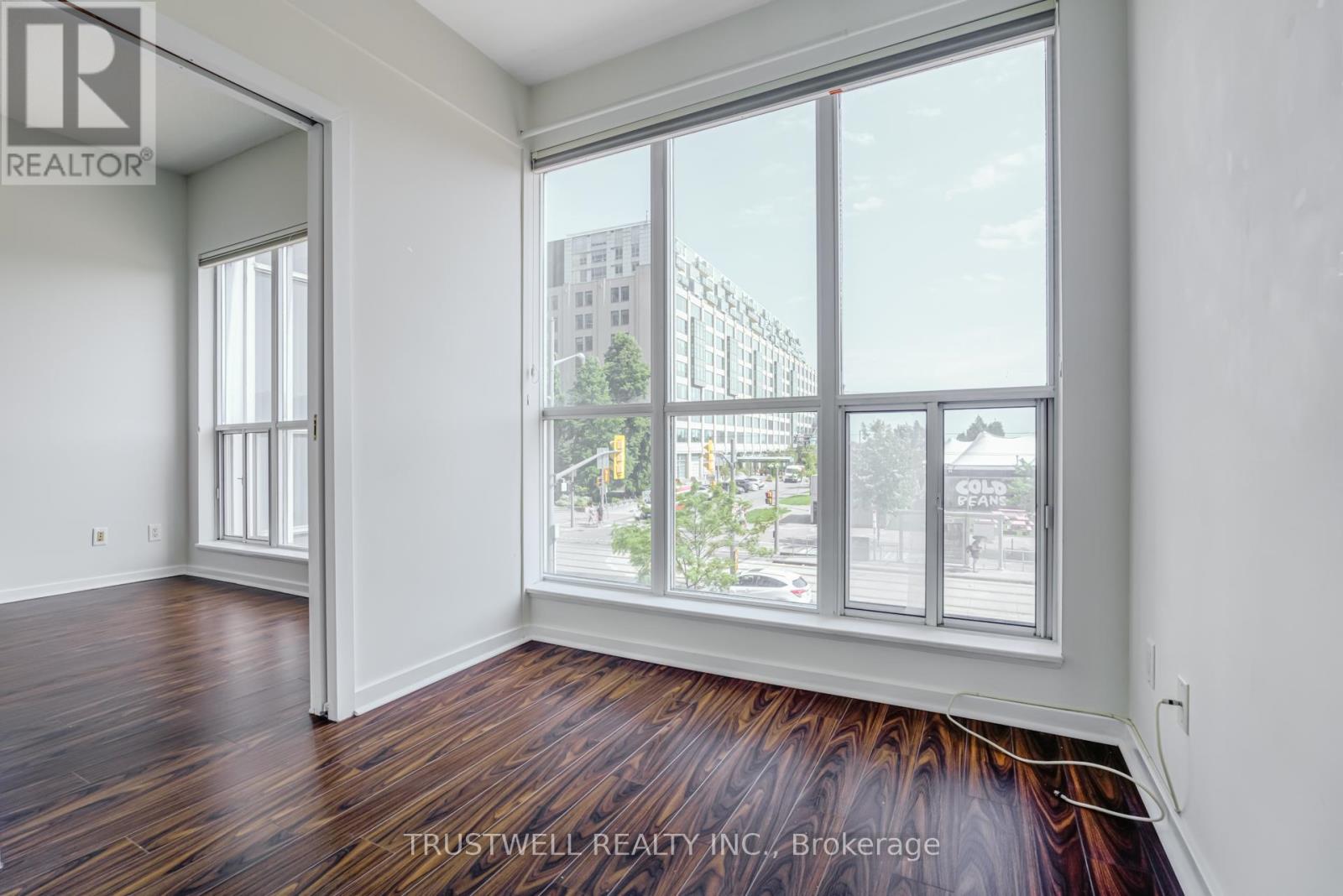 213 - 208 Queens Quay W, Toronto, Ontario M5J 2Y5 - Photo 10 - C13557252