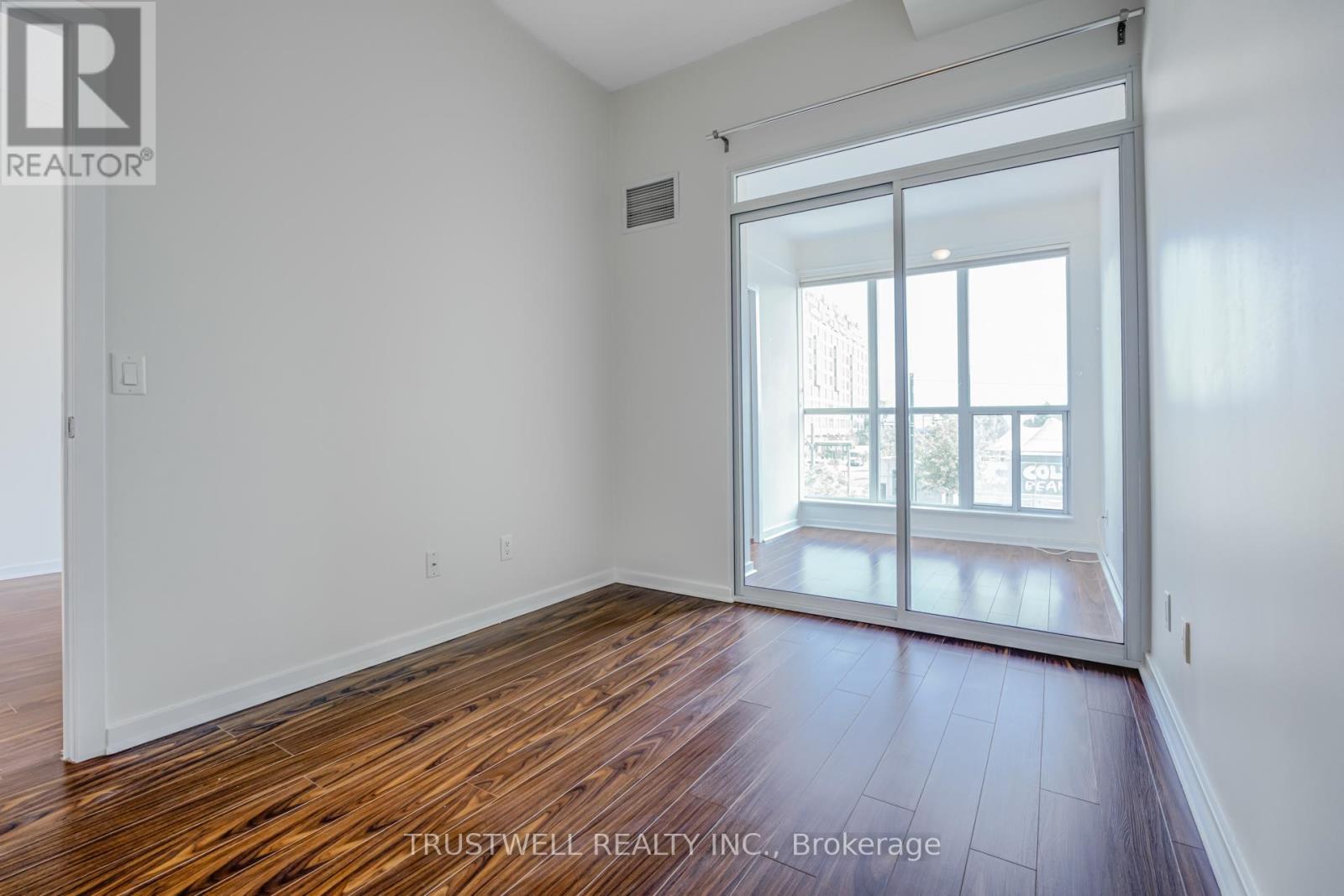 213 - 208 Queens Quay W, Toronto, Ontario M5J 2Y5 - Photo 15 - C13557252