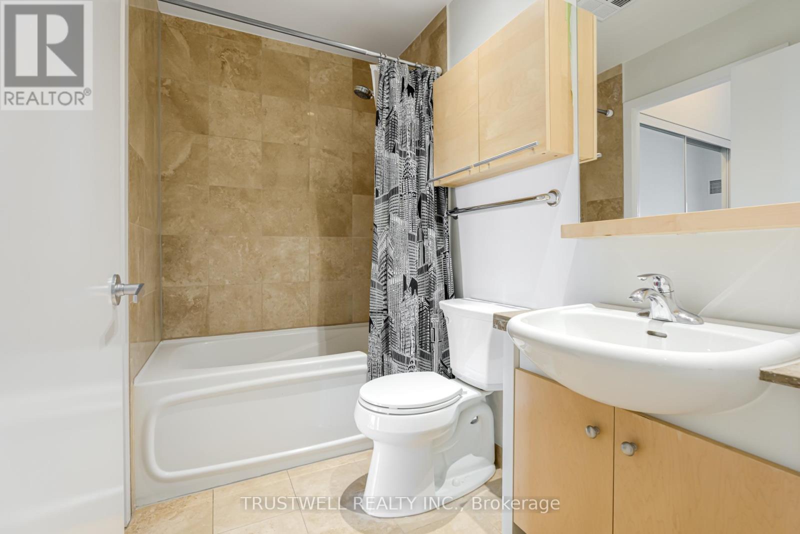 213 - 208 Queens Quay W, Toronto, Ontario M5J 2Y5 - Photo 21 - C13557252