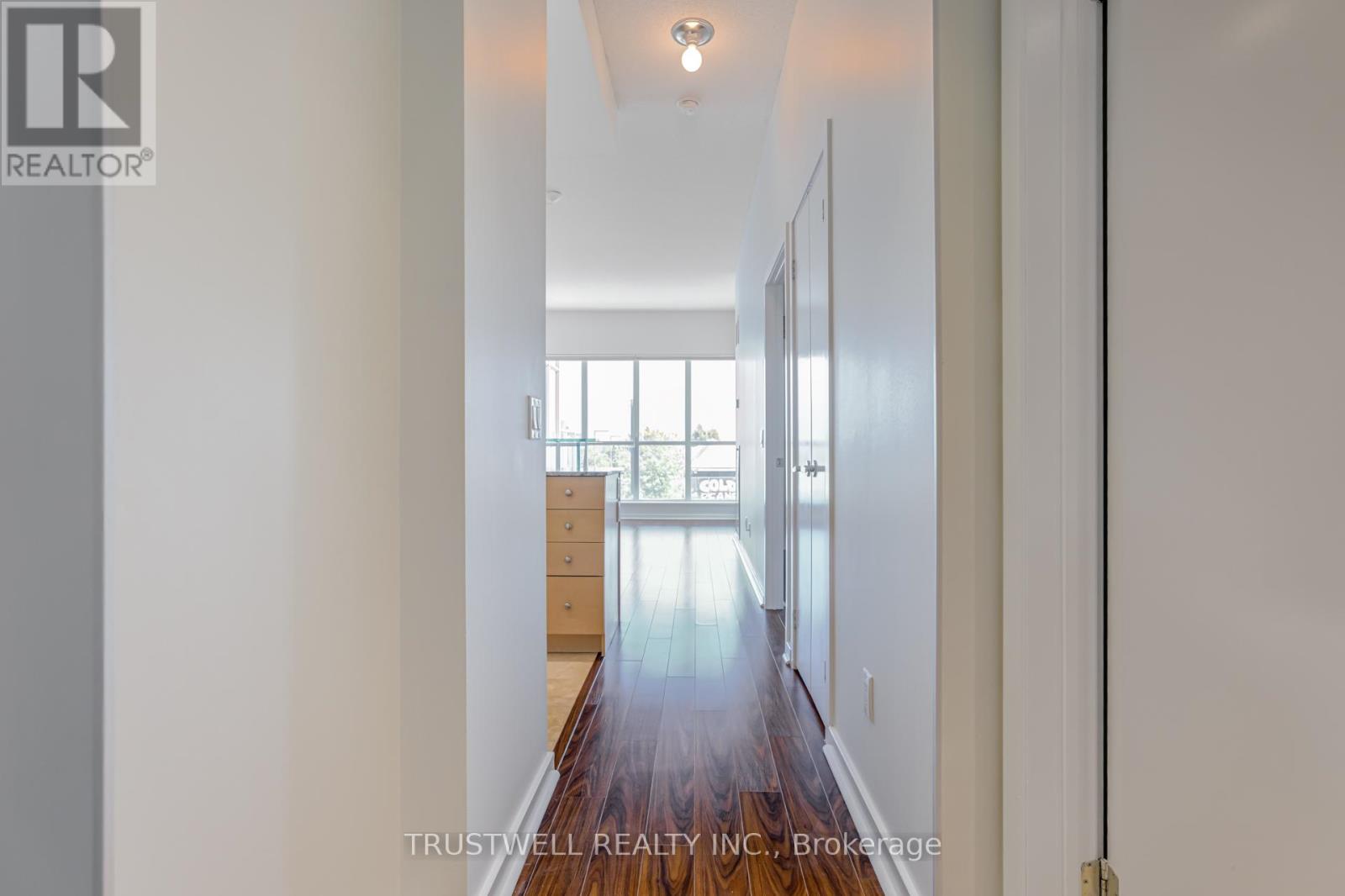213 - 208 Queens Quay W, Toronto, Ontario M5J 2Y5 - Photo 3 - C13557252