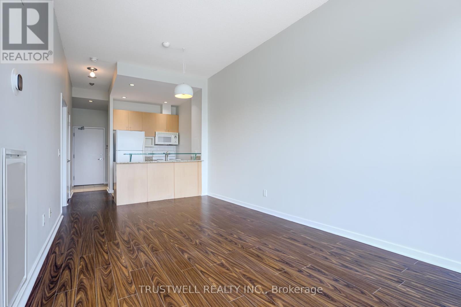 213 - 208 Queens Quay W, Toronto, Ontario M5J 2Y5 - Photo 4 - C13557252