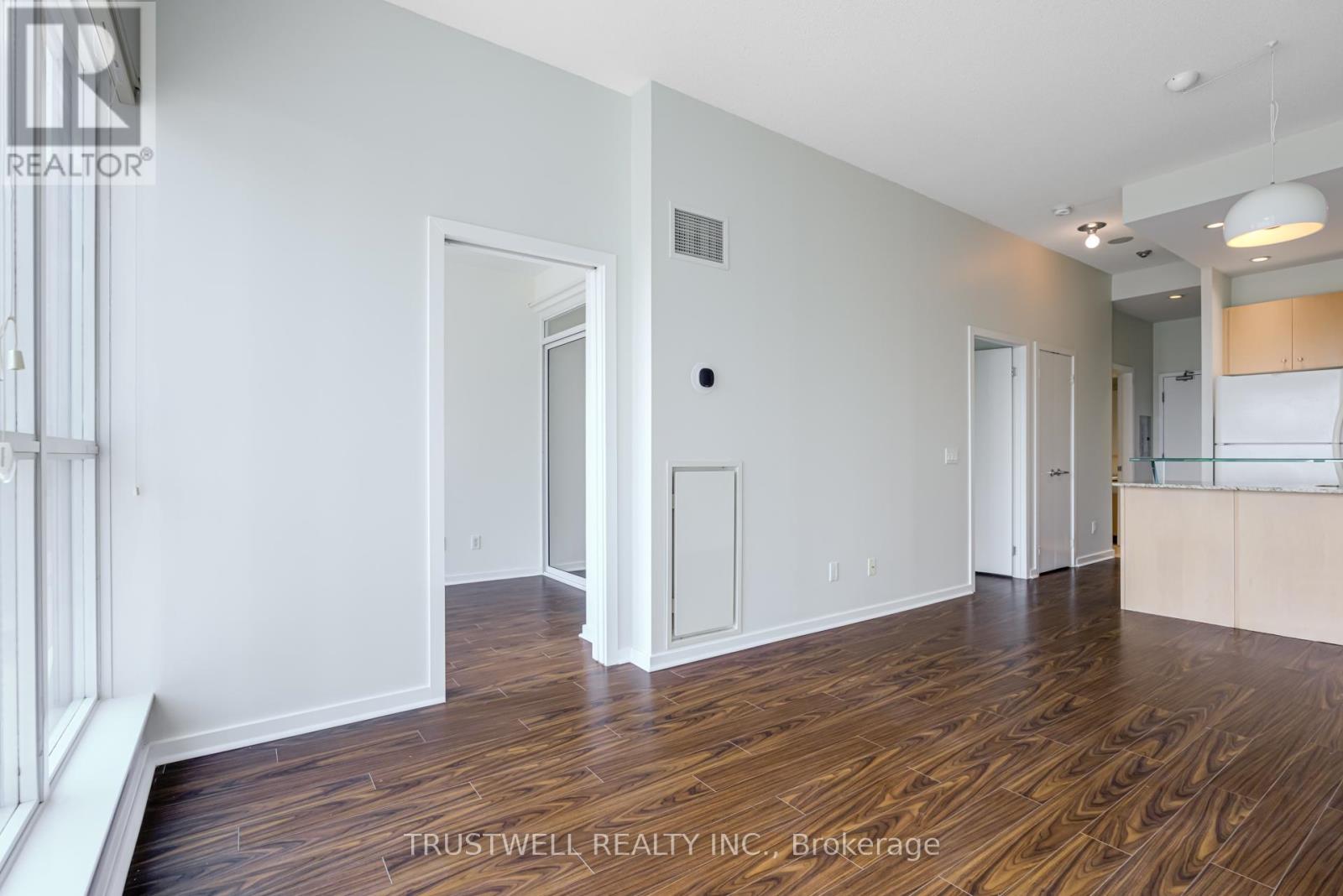 213 - 208 Queens Quay W, Toronto, Ontario M5J 2Y5 - Photo 8 - C13557252