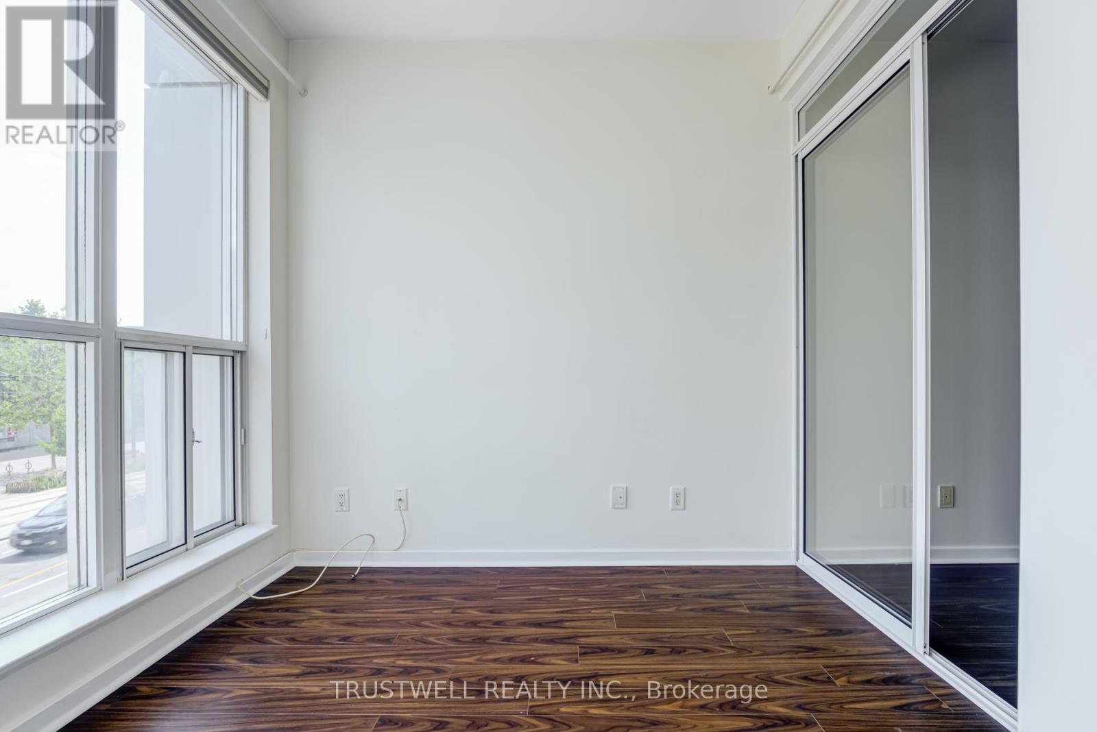 213 - 208 Queens Quay W, Toronto, Ontario M5J 2Y5 - Photo 9 - C13557252