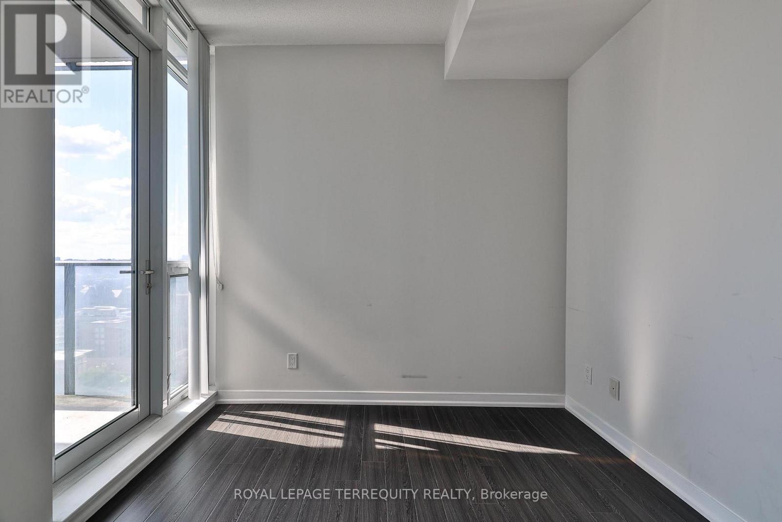 2412 - 770 Bay Street, Toronto, Ontario  M5G 0A6 - Photo 26 - C13557266