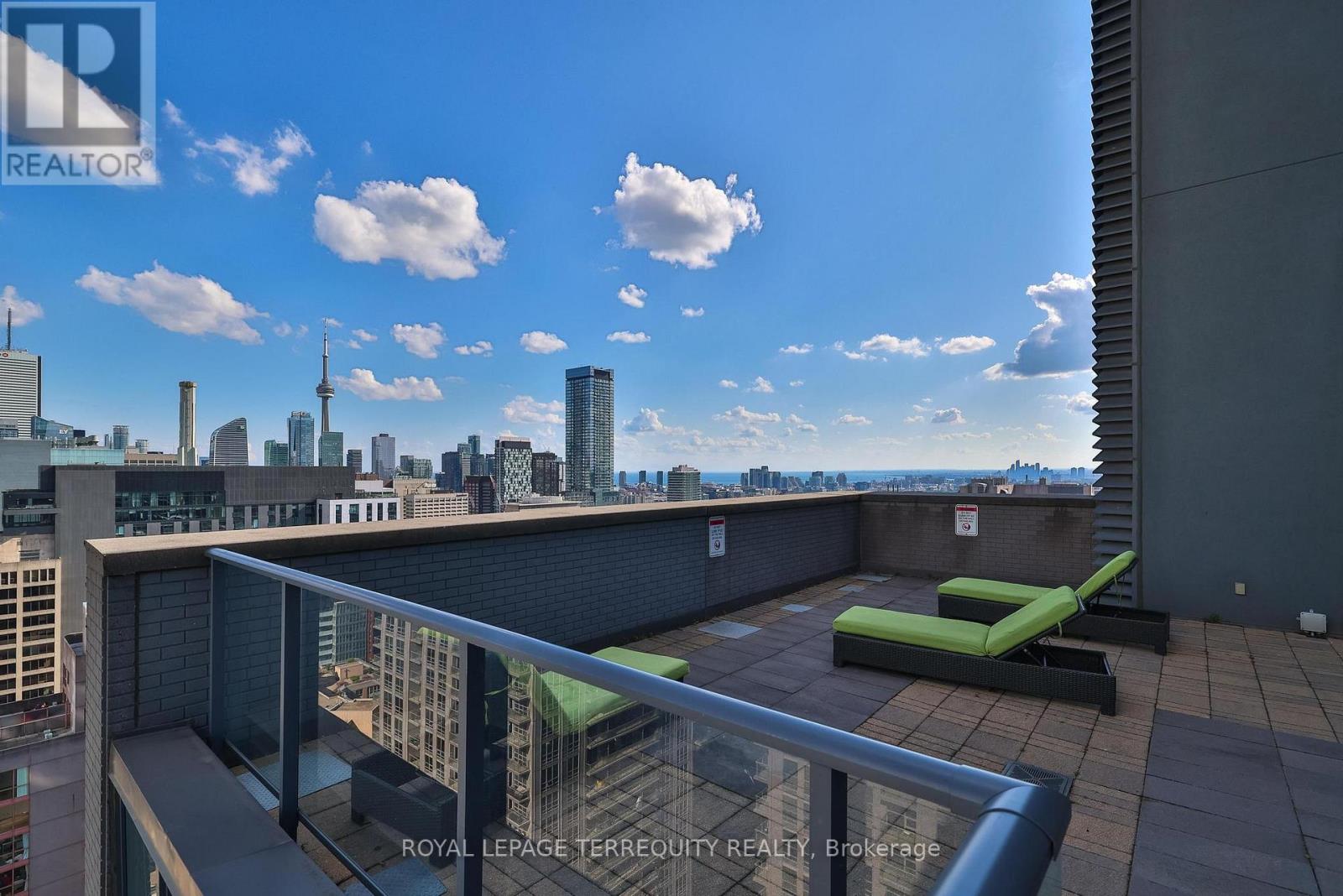 2412 - 770 Bay Street, Toronto, Ontario  M5G 0A6 - Photo 41 - C13557266