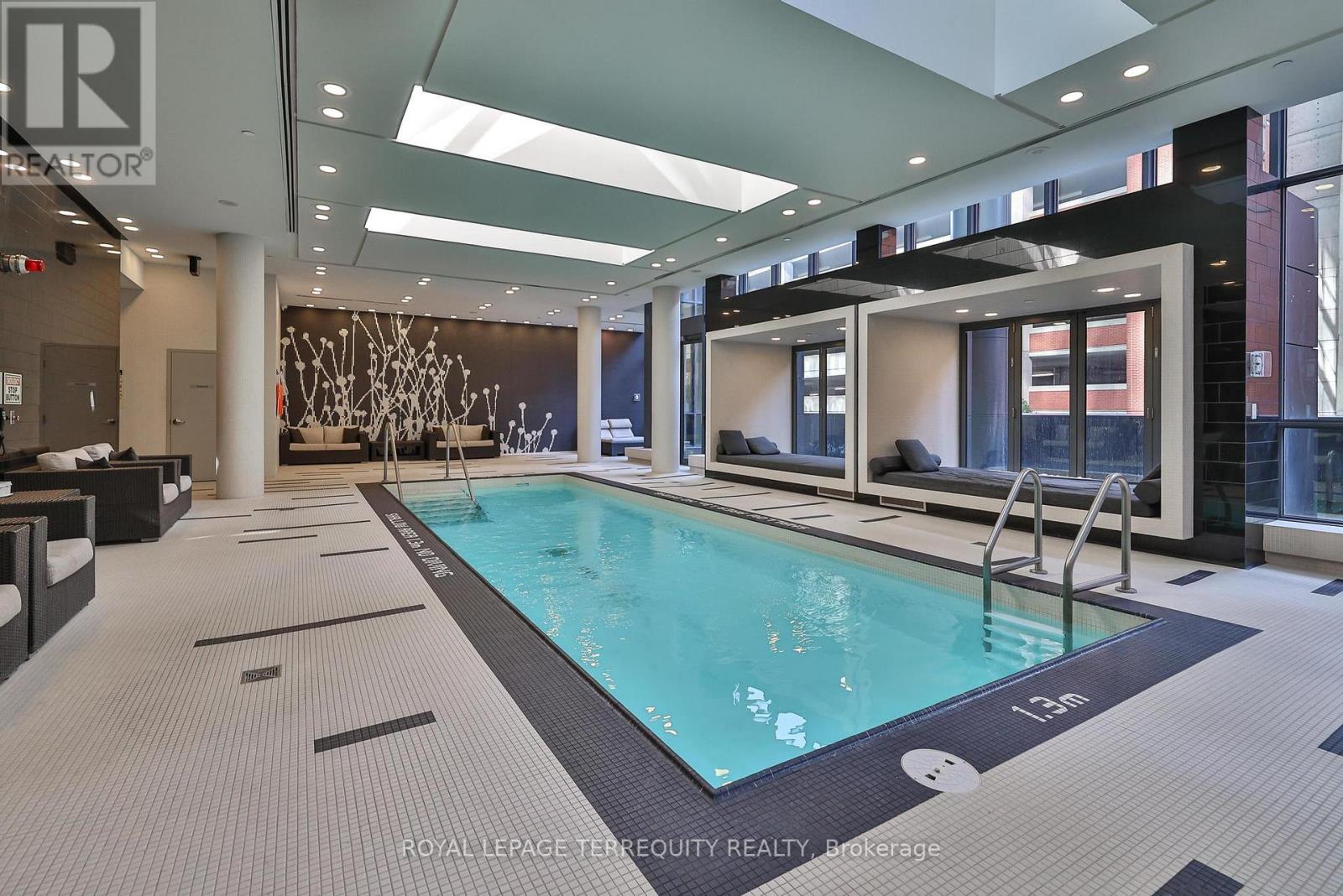 2412 - 770 Bay Street, Toronto, Ontario  M5G 0A6 - Photo 47 - C13557266