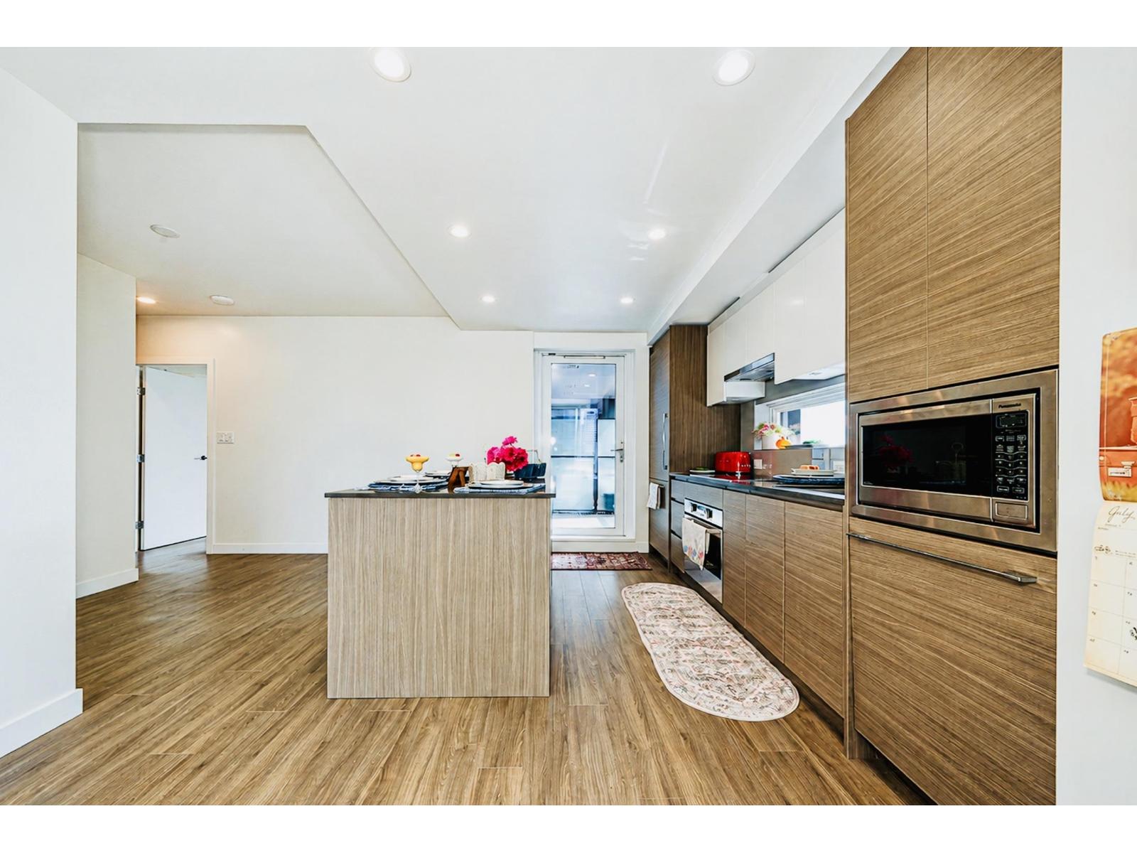 604 13615 FRASER HIGHWAY