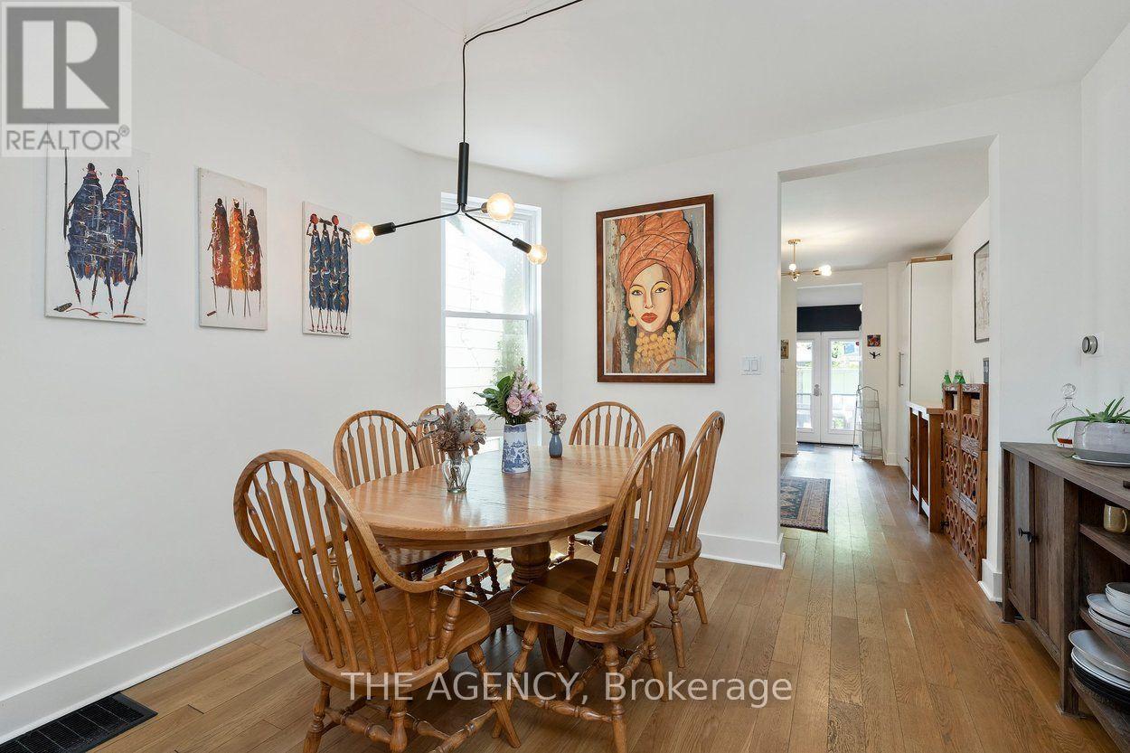 110 Hastings Avenue, Toronto, Ontario  M4L 2L2 - Photo 2 - E13557102