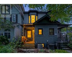 110 HASTINGS AVENUE, Toronto, Ontario