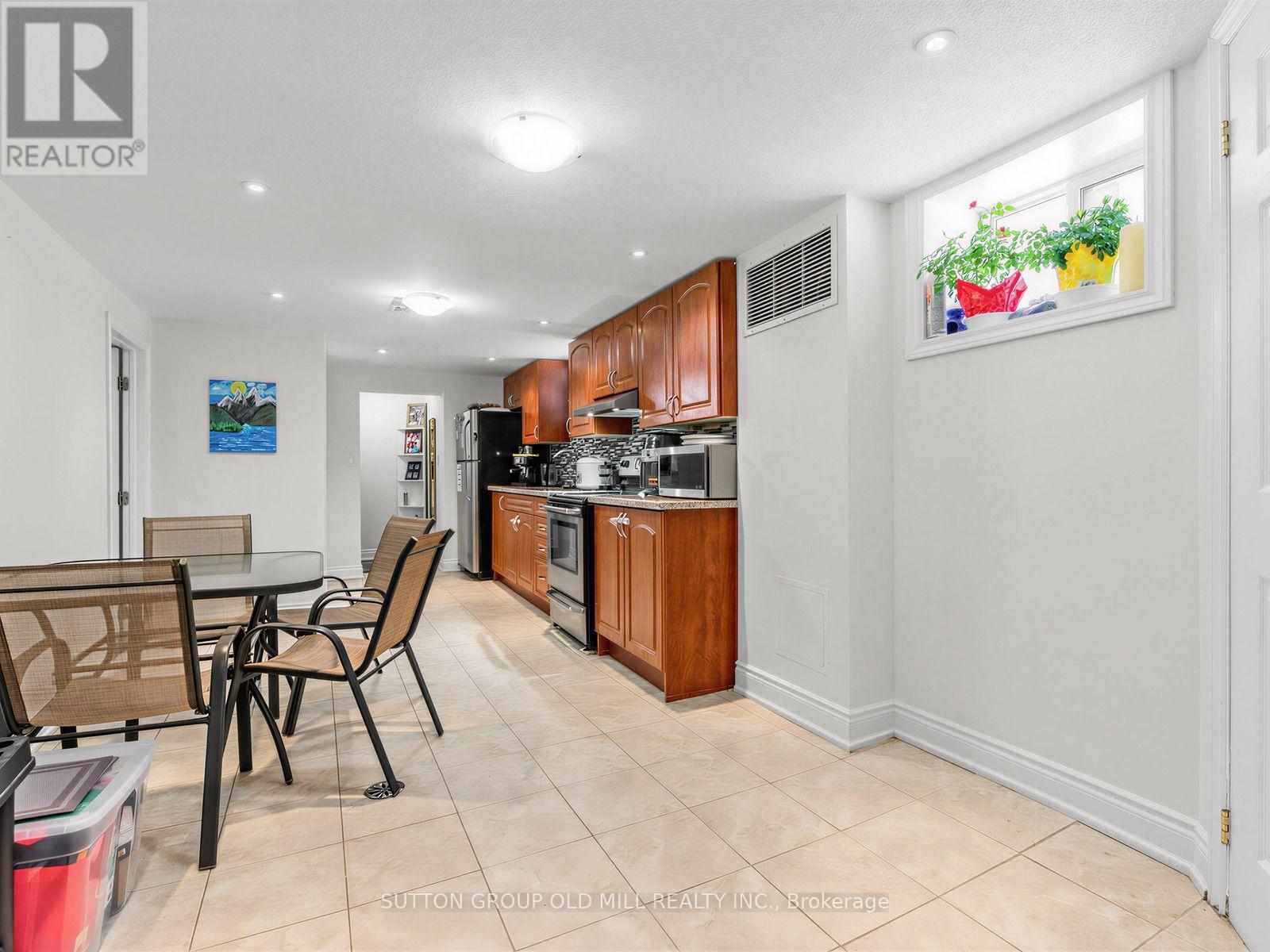 40 Tansley Avenue, Toronto, Ontario  M1J 1P3 - Photo 18 - E13557272