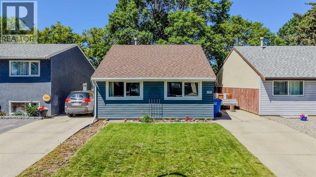 1618 St. George Road N, Lethbridge