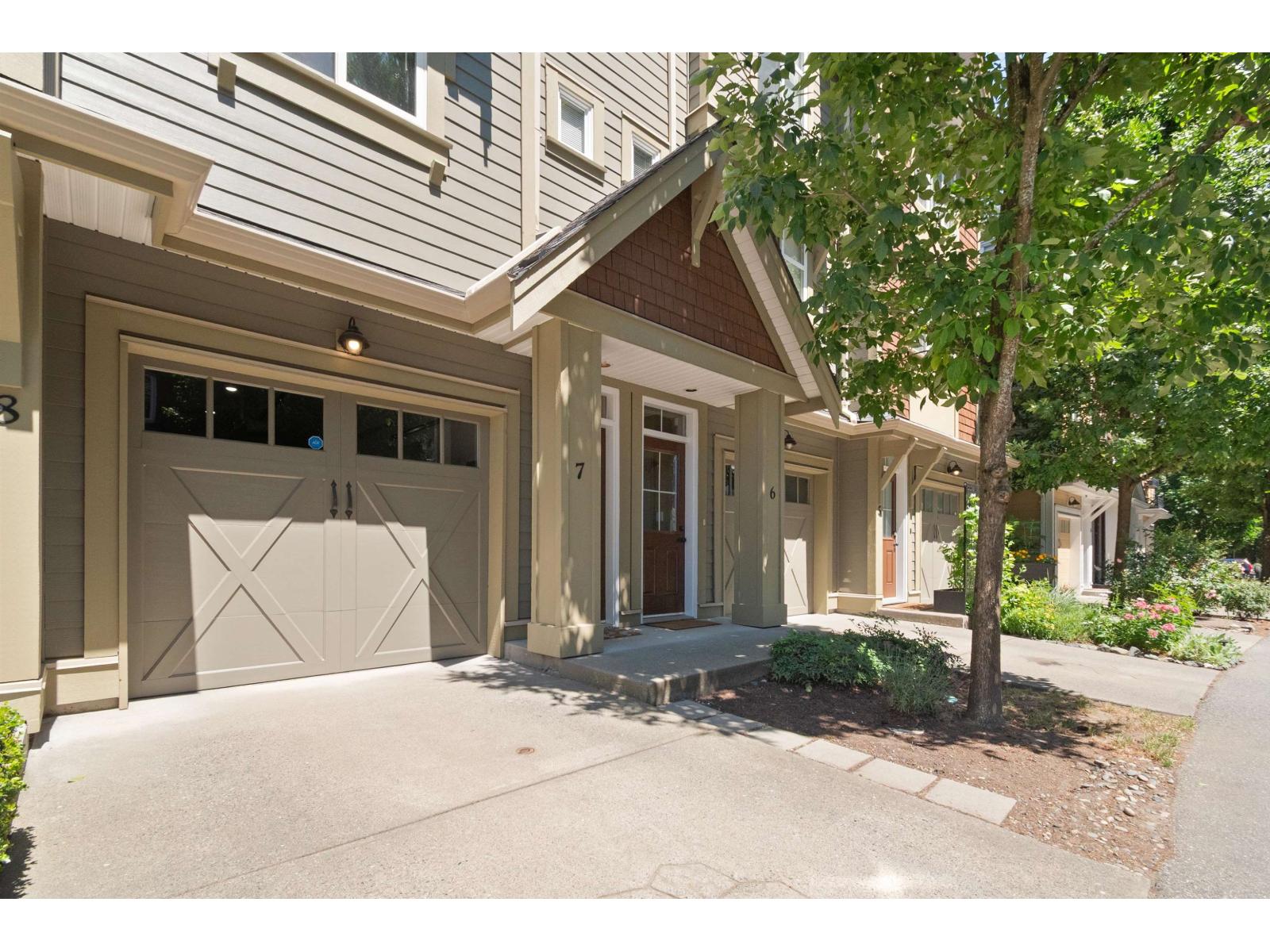 7 5805 SAPPERS WAY|Garrison Crossing, Chilliwack