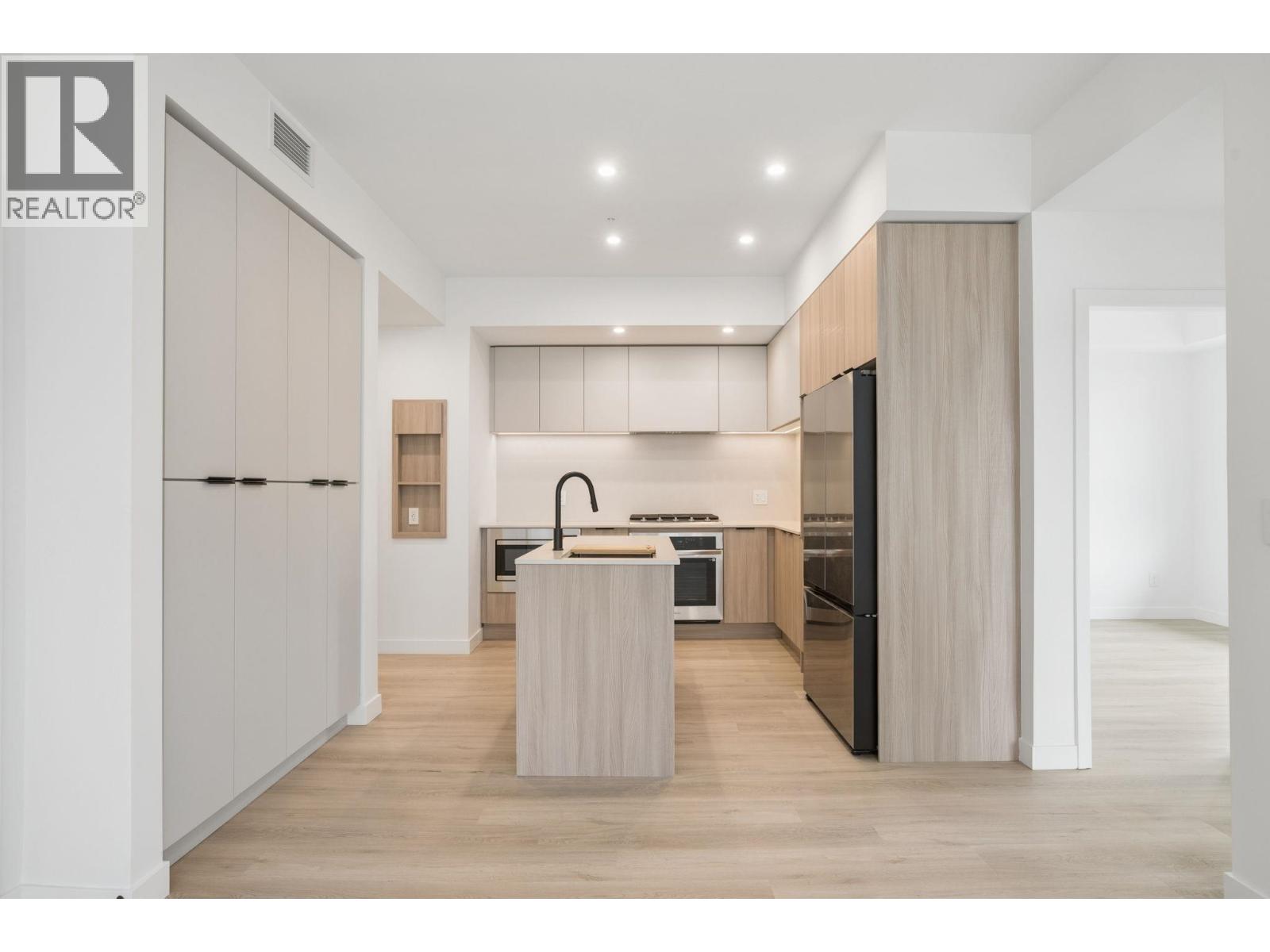 602 623 KEMSLEY AVENUE — photo 4