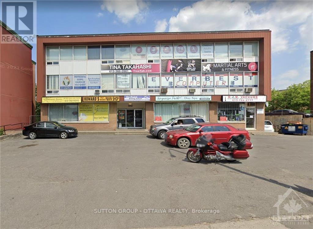 <h3>$1,400 Monthly</h3><p>204 - 1061 Merivale Road, Ottawa, Ontario</p>