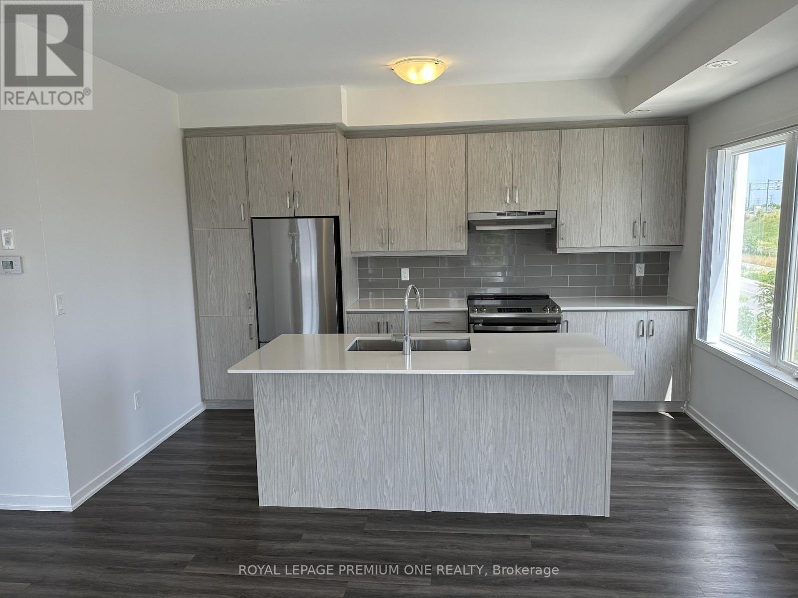 269 - 150 Honeycrisp Crescent, Vaughan, Ontario  L4K 0N7 - Photo 3 - N13557066