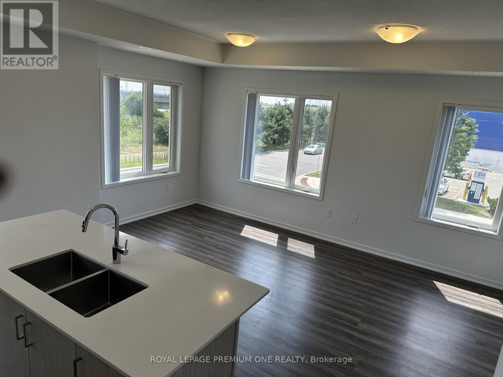 269 - 150 Honeycrisp Crescent, Vaughan, Ontario  L4K 0N7 - Photo 7 - N13557066