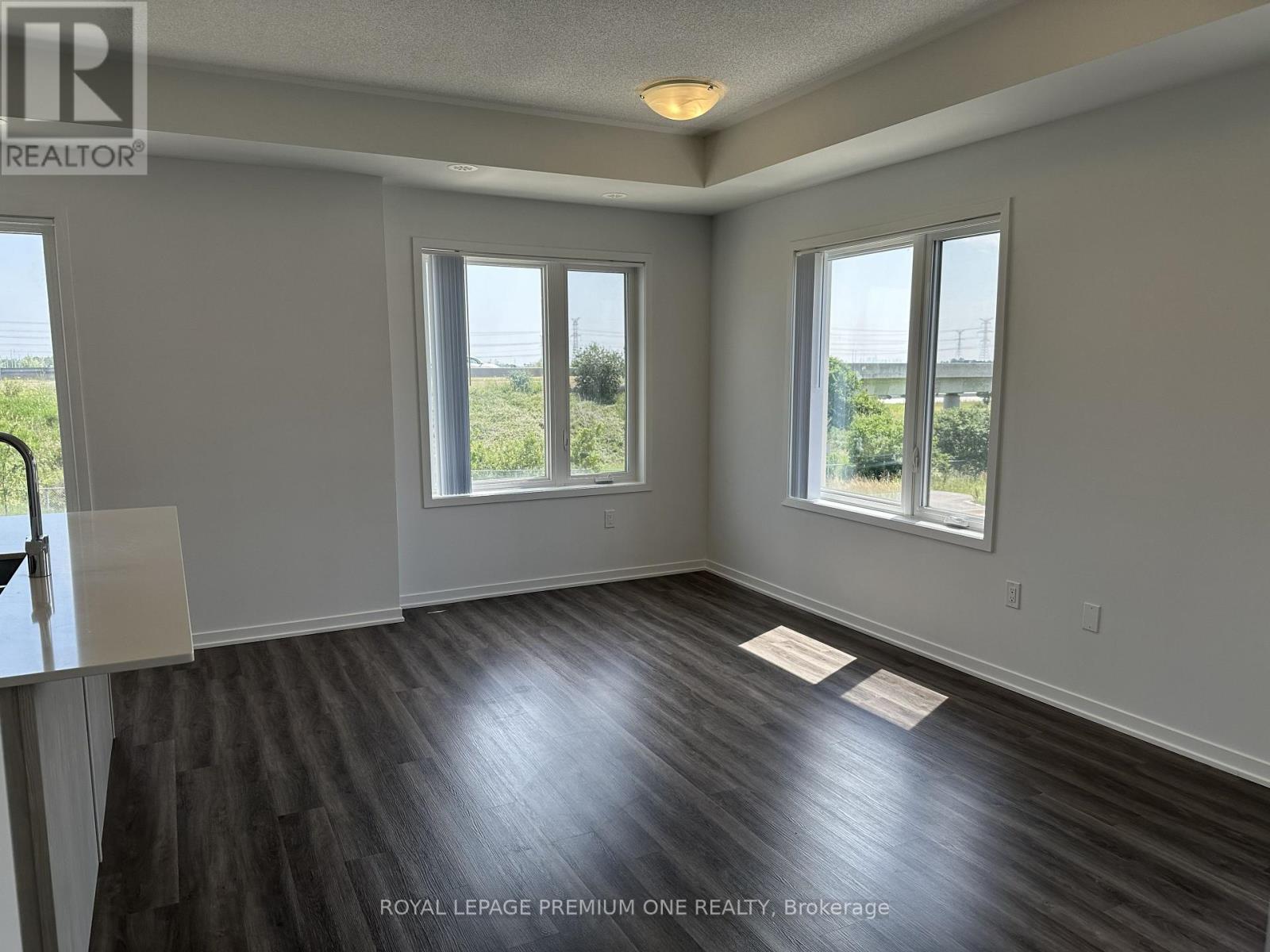 269 - 150 Honeycrisp Crescent, Vaughan, Ontario  L4K 0N7 - Photo 8 - N13557066