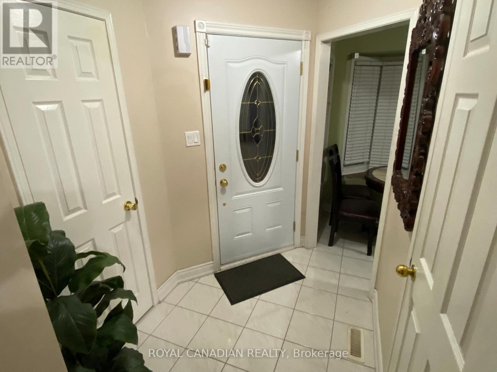 Upper - 9 Clarion Crescent, Markham, Ontario  L3S 3M8 - Photo 2 - N13557076