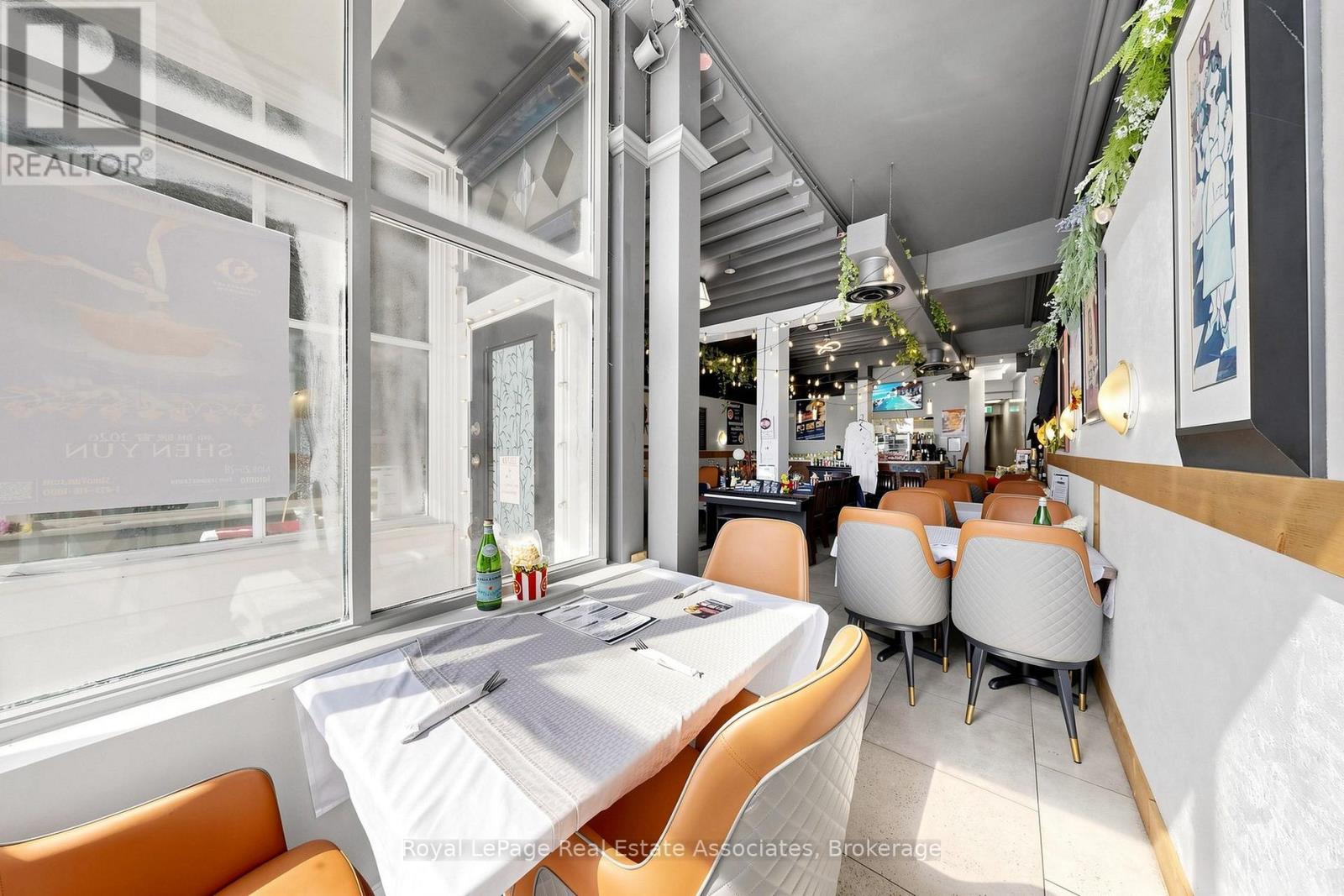 182 Main Unionville Street, Markham (Unionville), Ontario  L3R 2G9 - Photo 6 - N13557124