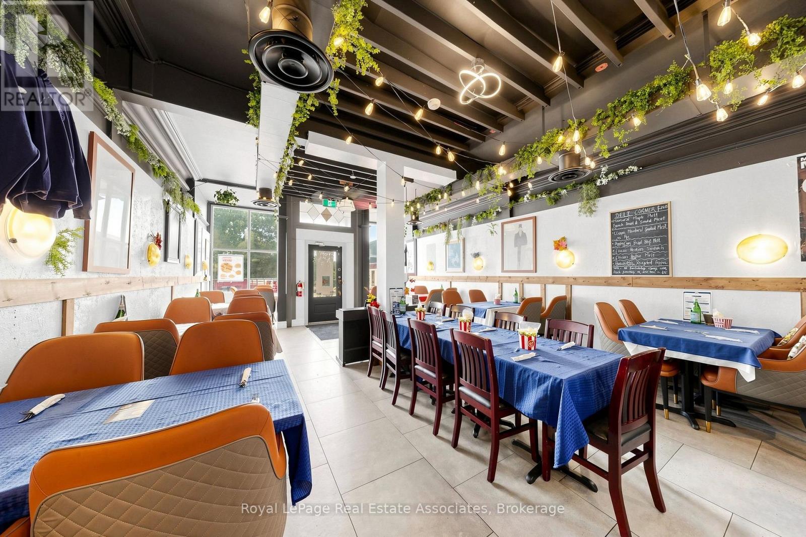 182 Main Unionville Street, Markham (Unionville), Ontario  L3R 2G9 - Photo 7 - N13557124