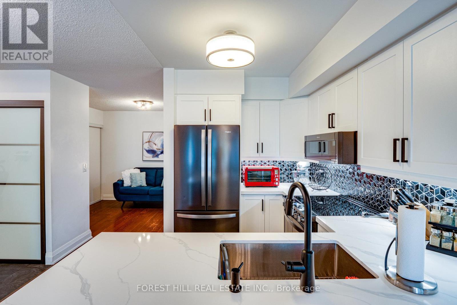 214 - 30 North Park Road, Vaughan (Beverley Glen), Ontario  L4J 0G6 - Photo 11 - N13557204