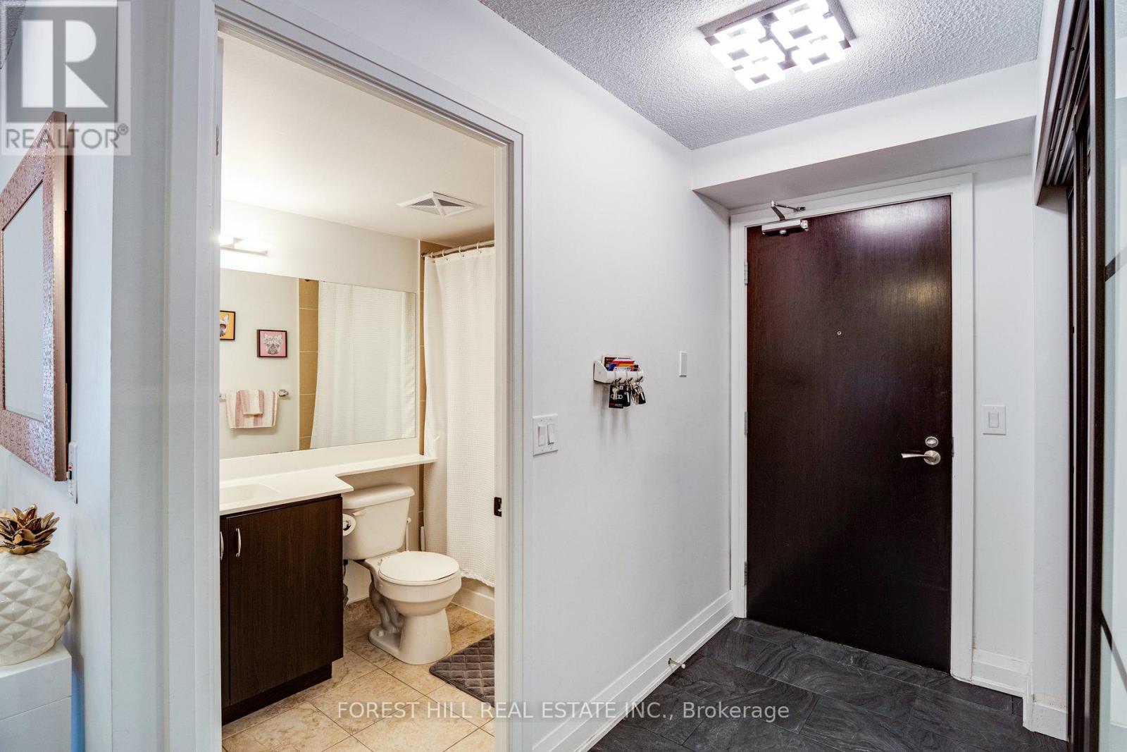 214 - 30 North Park Road, Vaughan (Beverley Glen), Ontario  L4J 0G6 - Photo 3 - N13557204