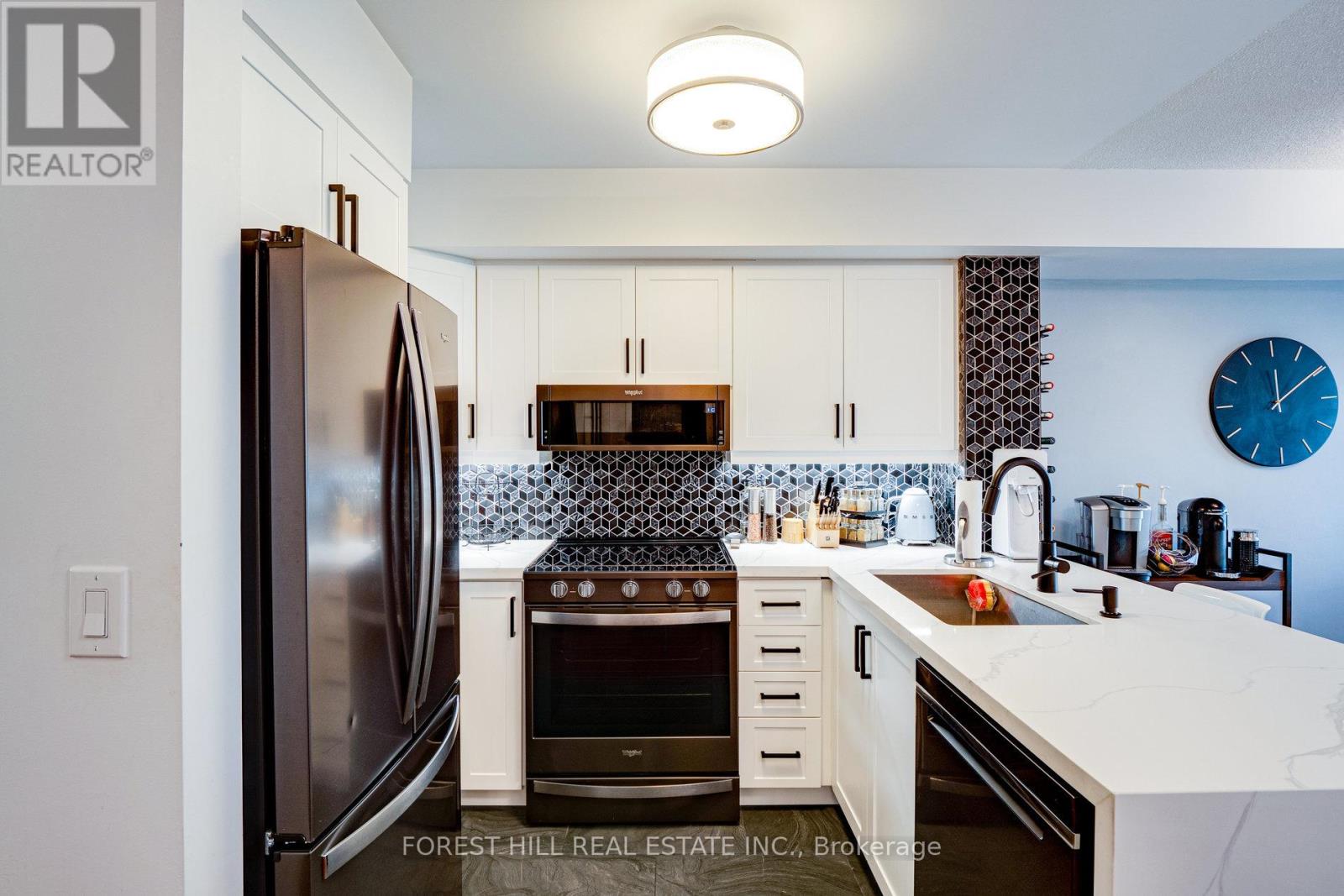 214 - 30 North Park Road, Vaughan (Beverley Glen), Ontario  L4J 0G6 - Photo 8 - N13557204