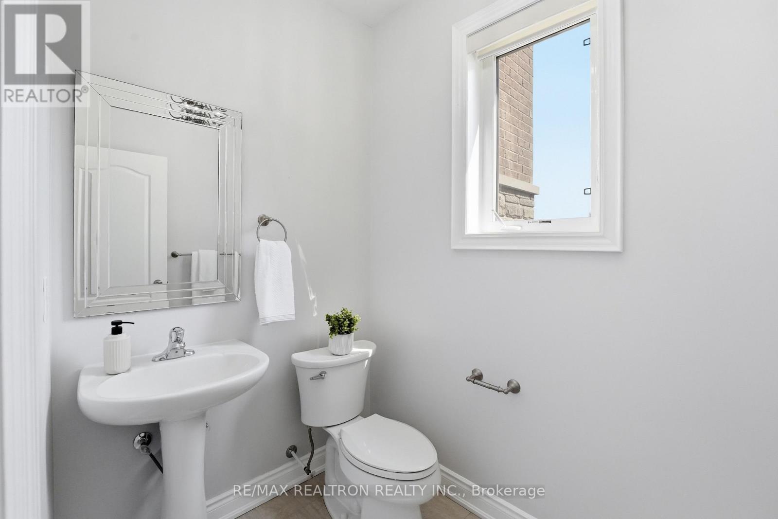 168 Pine Hill Road, Bradford West Gwillimbury, Ontario  L3Z 0H1 - Photo 23 - N13557218