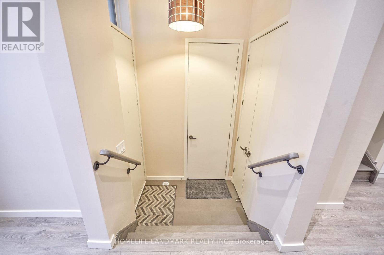 21 Genuine Lane, Richmond Hill, Ontario  L4B 0E5 - Photo 3 - N13557262