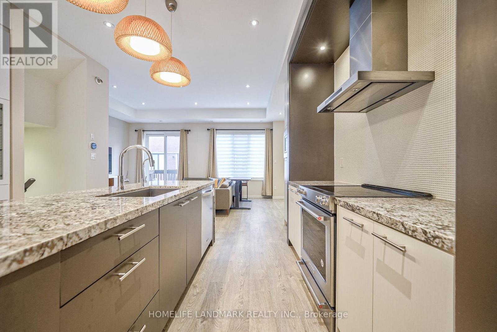 21 Genuine Lane, Richmond Hill, Ontario  L4B 0E5 - Photo 6 - N13557262