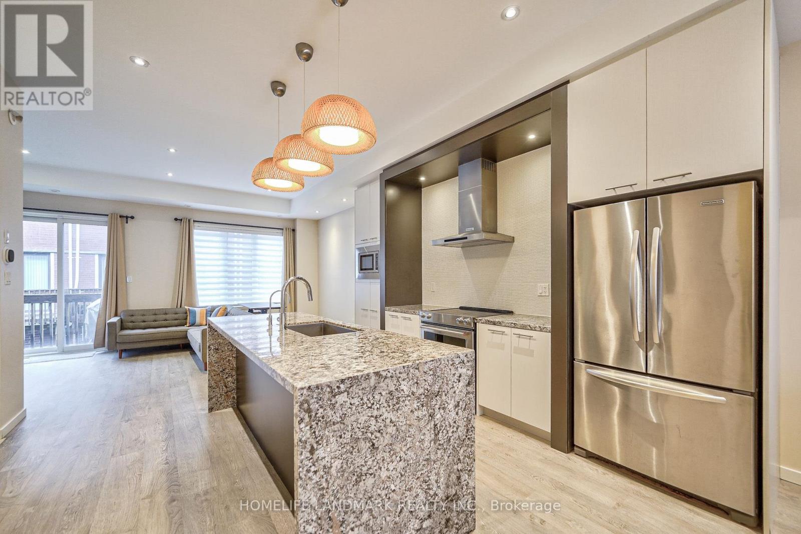 21 Genuine Lane, Richmond Hill, Ontario  L4B 0E5 - Photo 8 - N13557262