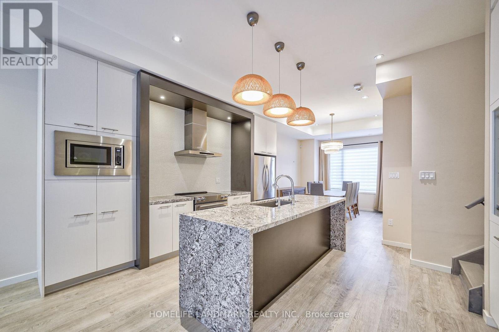 21 Genuine Lane, Richmond Hill, Ontario  L4B 0E5 - Photo 9 - N13557262