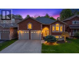 61 MACLAREN AVENUE, Barrie, Ontario