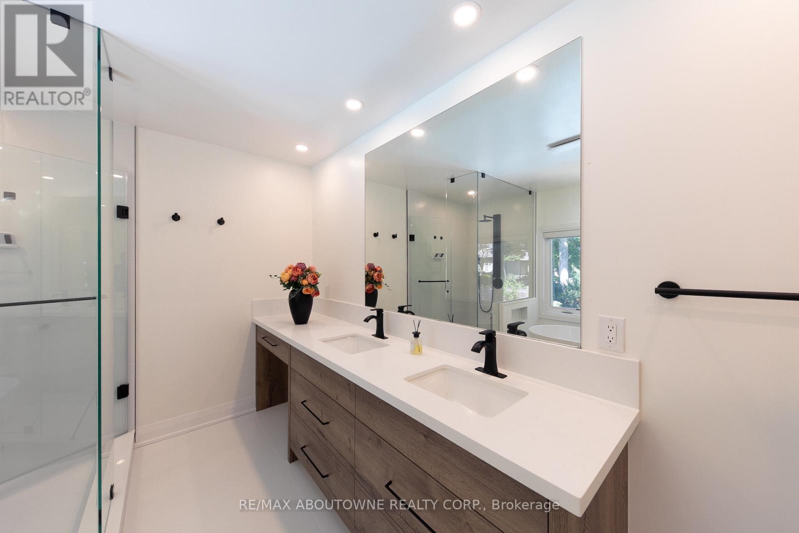 1201 Botany Hill W, Oakville, Ontario  L6J 6J5 - Photo 20 - W13557058