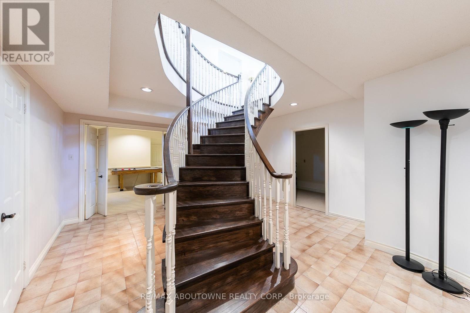 1201 Botany Hill W, Oakville, Ontario  L6J 6J5 - Photo 32 - W13557058