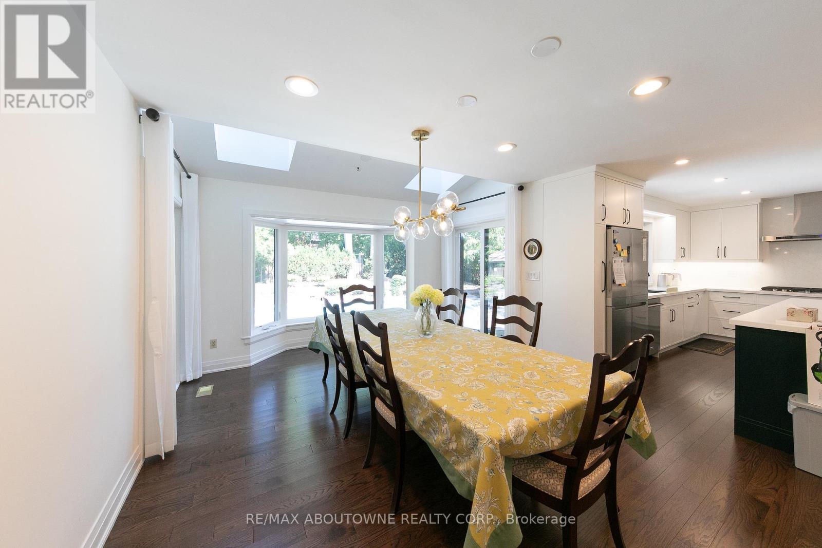 1201 Botany Hill W, Oakville, Ontario  L6J 6J5 - Photo 9 - W13557058