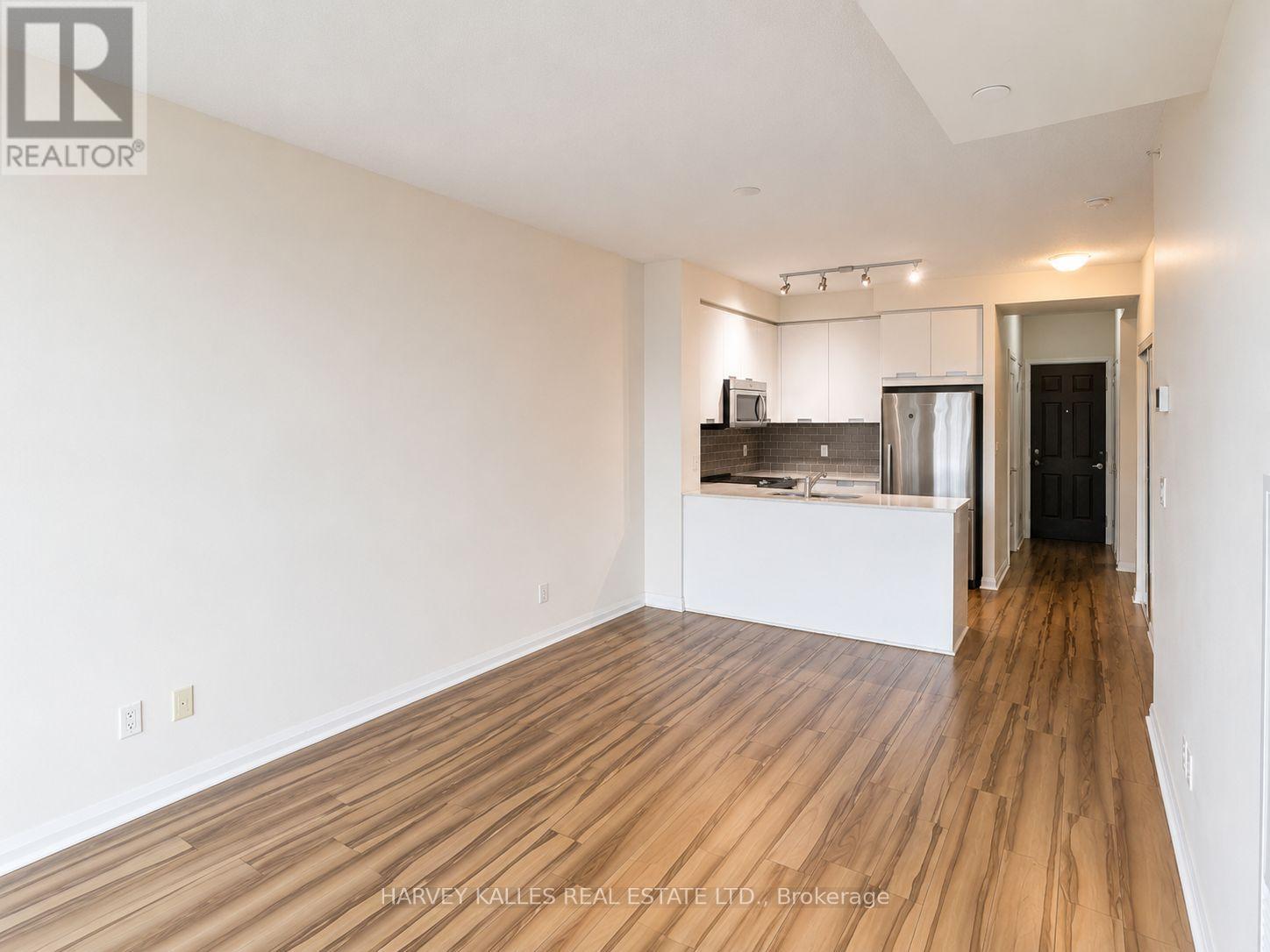 1903 - 75 Eglinton Avenue W, Mississauga, Ontario  L5R 1B2 - Photo 2 - W13557074