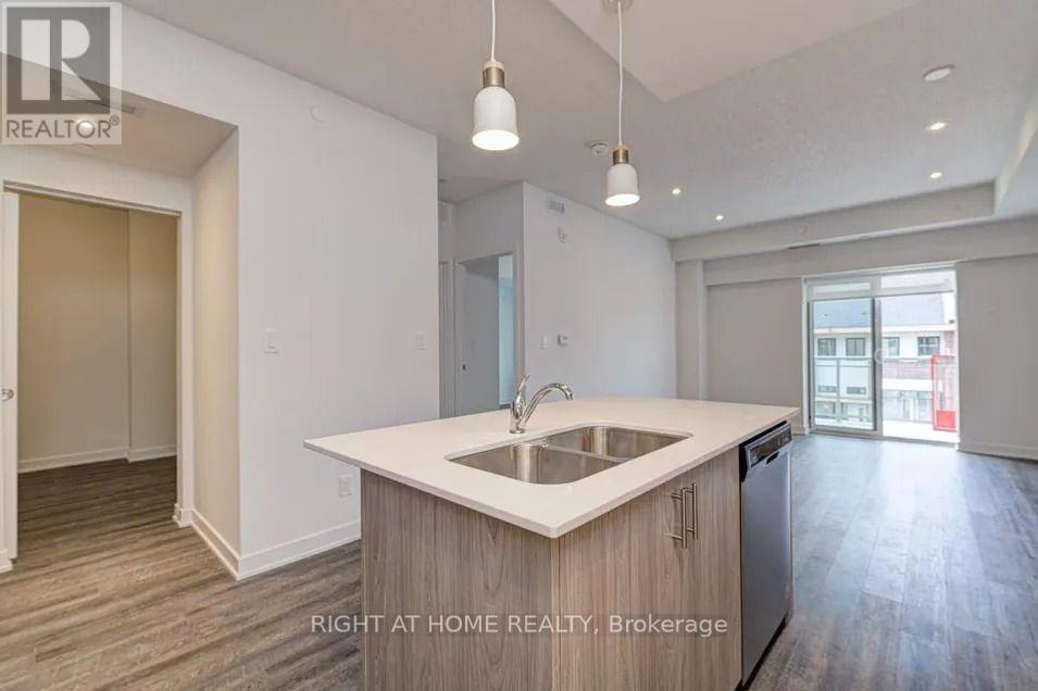 312 - 16 MARKLE ROAD, Hamilton, Ontario