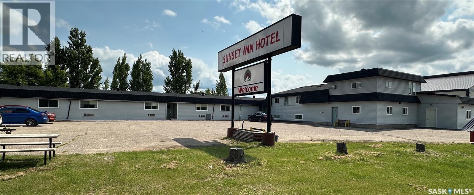 1304 Park Avenue E, Esterhazy, Saskatchewan  S0A 0X0 - Photo 2 - SK042398