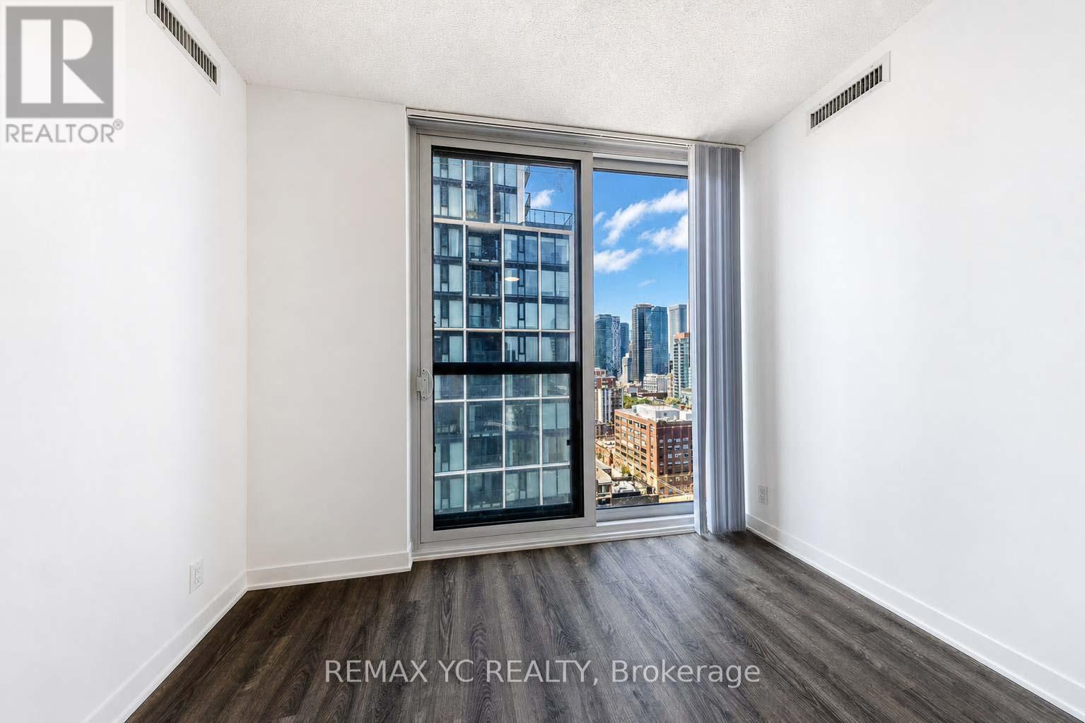 2212 - 180 Front Street E, Toronto, Ontario  M5A 0A9 - Photo 11 - C13556274