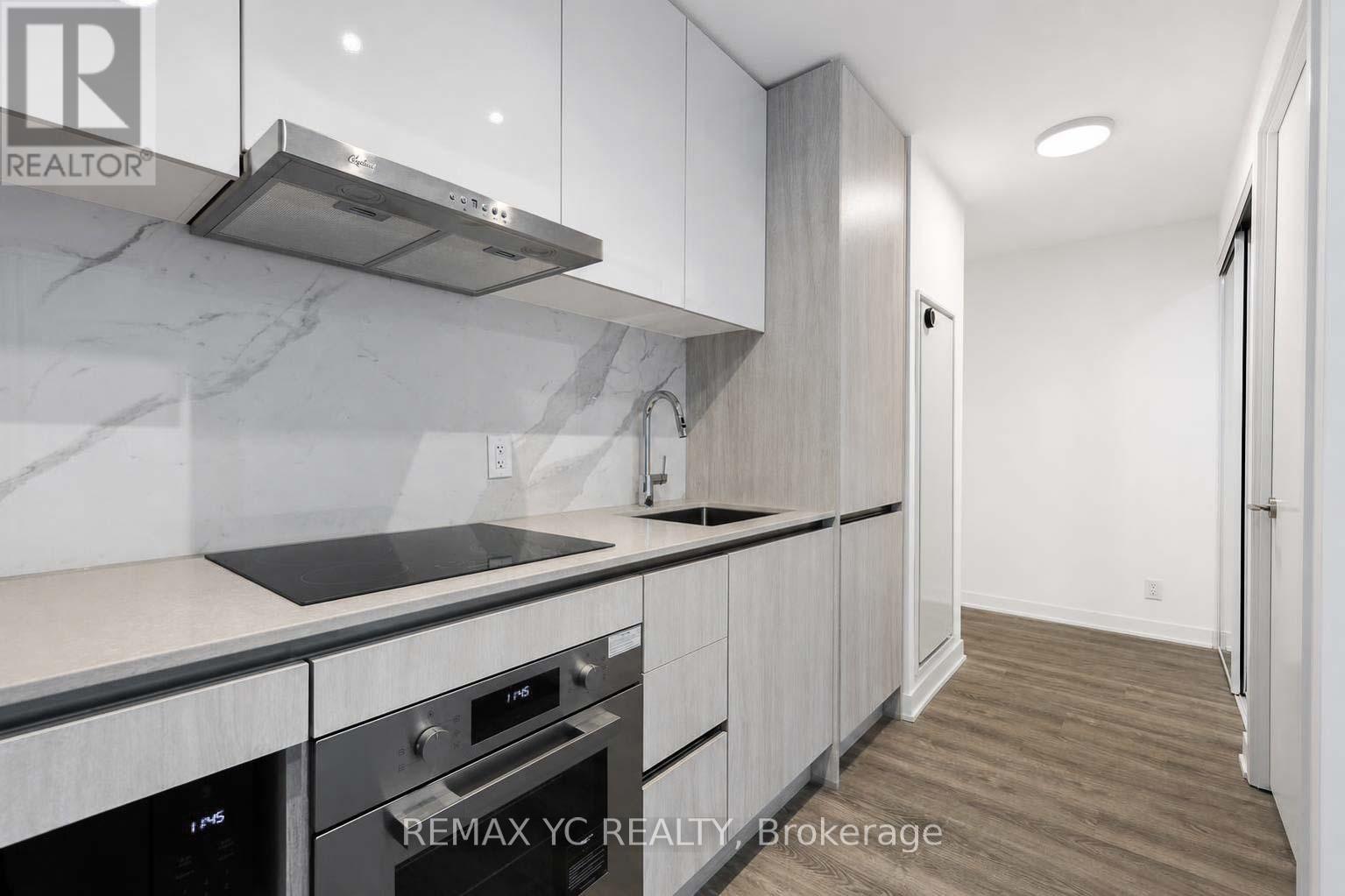 2212 - 180 Front Street E, Toronto, Ontario  M5A 0A9 - Photo 4 - C13556274