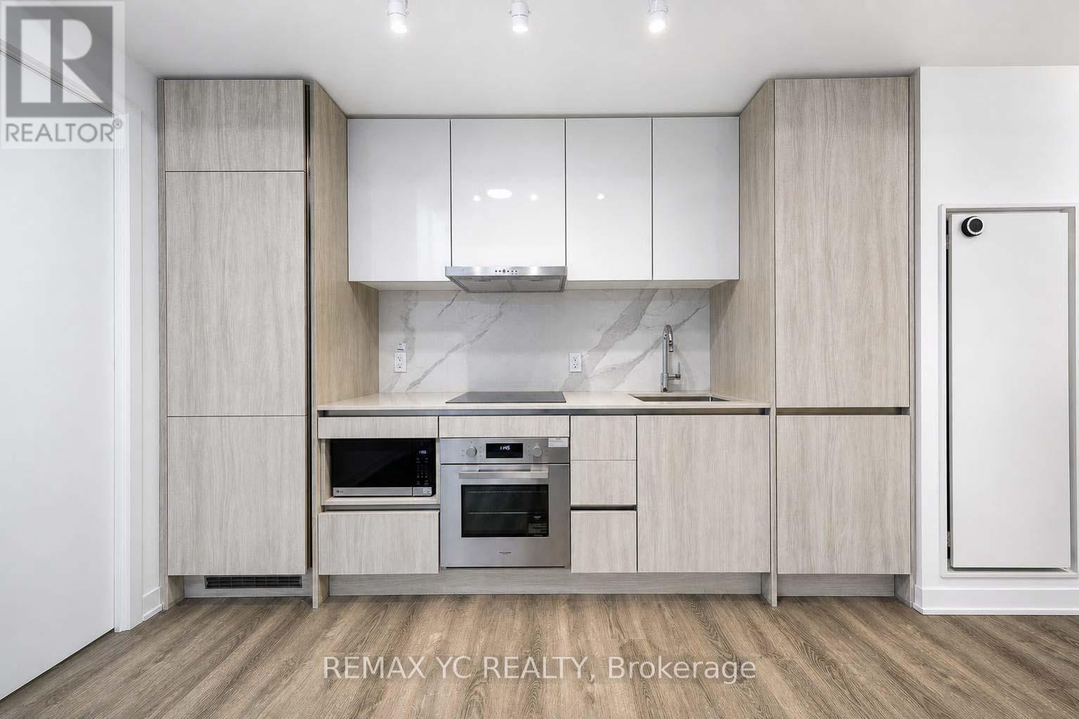 2212 - 180 Front Street E, Toronto, Ontario  M5A 0A9 - Photo 3 - C13556274