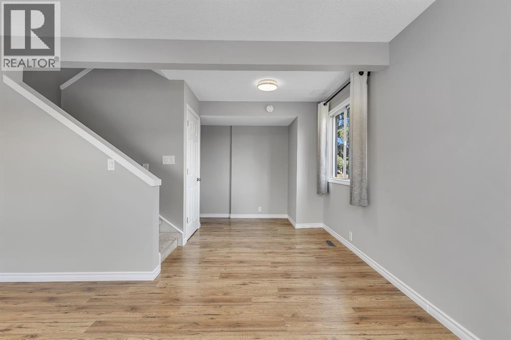 6501a Huntsbay Road Nw, Calgary, Alberta  T2K 5R3 - Photo 12 - A2327900